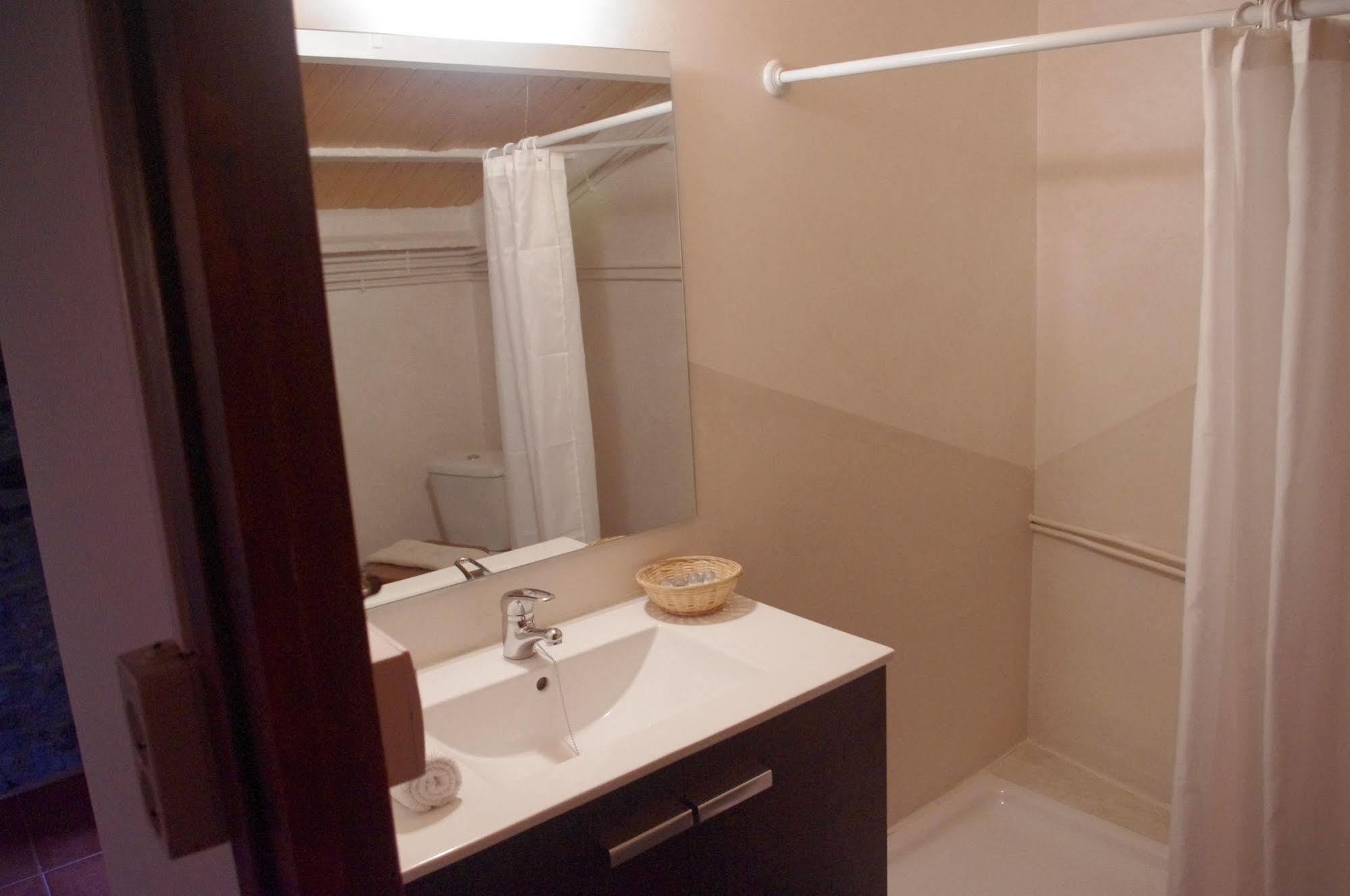 Cal Miquel De Ventola Guest House Ngoại thất bức ảnh